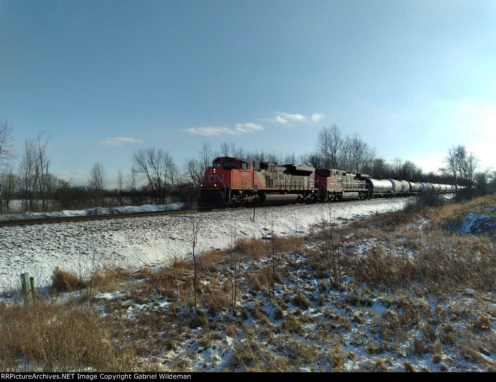 CN 8960 & CN 2886 AT DIXIE RD